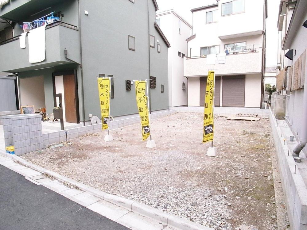 Local land photo. Local Photos