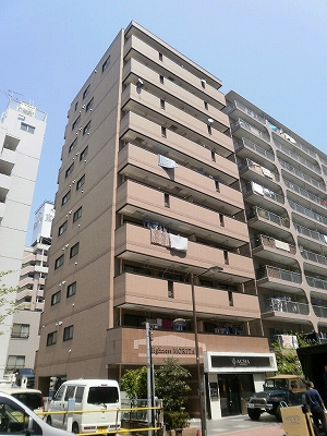 Building appearance. Paste appearance tile Day is good