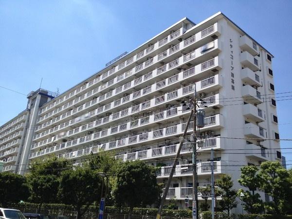 Local appearance photo. Local (12 May 2013) Shooting