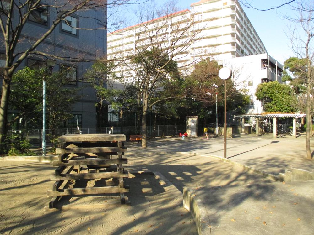 Other local. Local (12 May 2013) Shooting