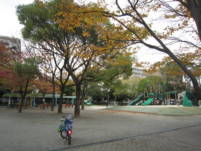 park. 10m to two anti-assignment park (park)