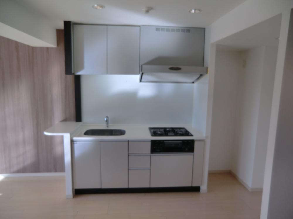Kitchen. The kitchen is, Stove, Very clean water faucets are exchanged.