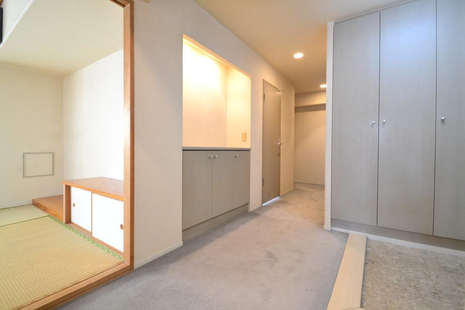 Non-living room. Entrance hall