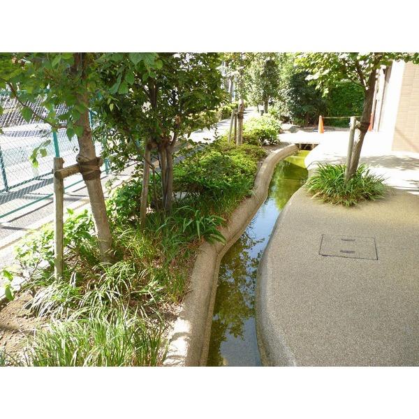 park. 487m until Ukita park