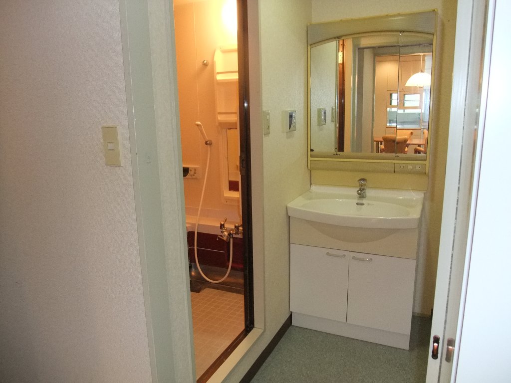 Washroom. Dressing room