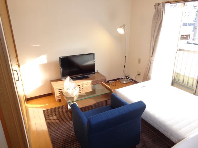 Living and room. Furnished Home Appliances