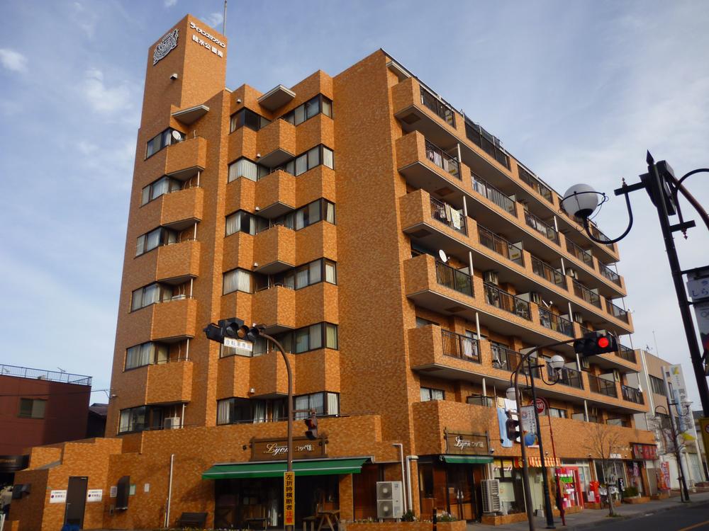 Local appearance photo. Local (12 May 2013) Shooting There is a sense of weight in the light brown of the tiles.