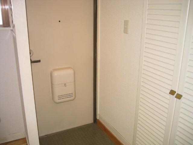 Entrance. Entrance (the same type)