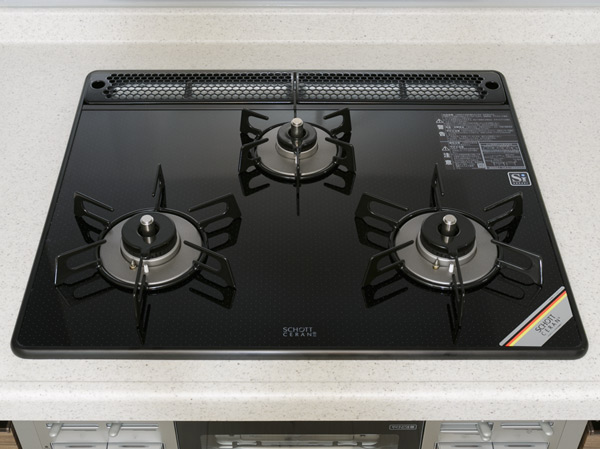 Kitchen.  [Schott glass top plate] Adopt a glass top plate that combines beauty and durability. It is loved all over the world, Germany ・ Adopt a shot manufactured by heat-resistant ceramic glass top plate. Strongly to heat and shock, Since the dirt is hard luck, It is easy to clean.  ※ Same specifications