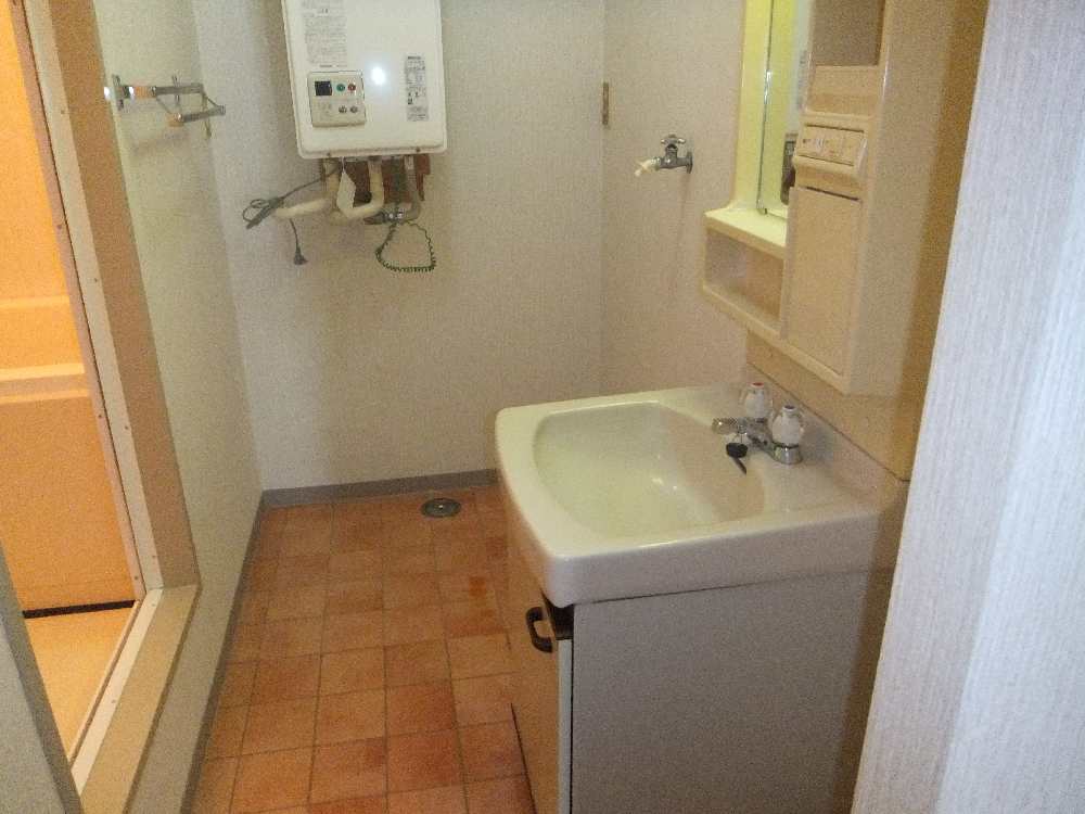 Washroom. Dressing room