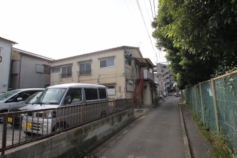 Local photos, including front road. Local (10 May 2013) Shooting