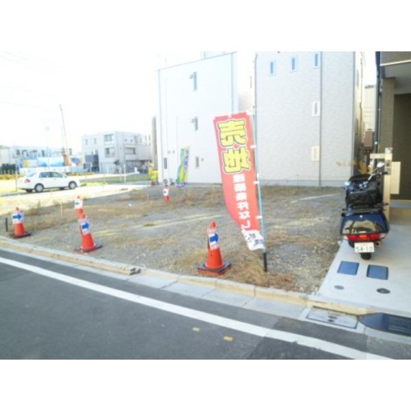 Local photos, including front road