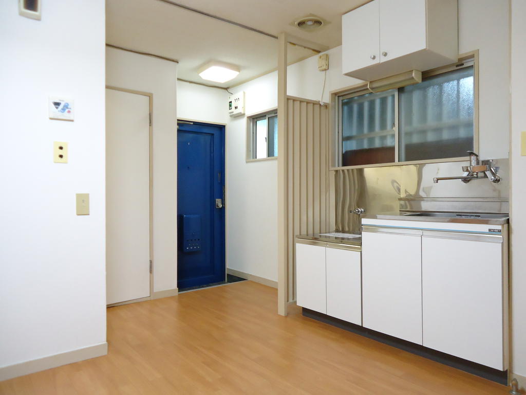 Kitchen. It is spacious dishes also easy in space