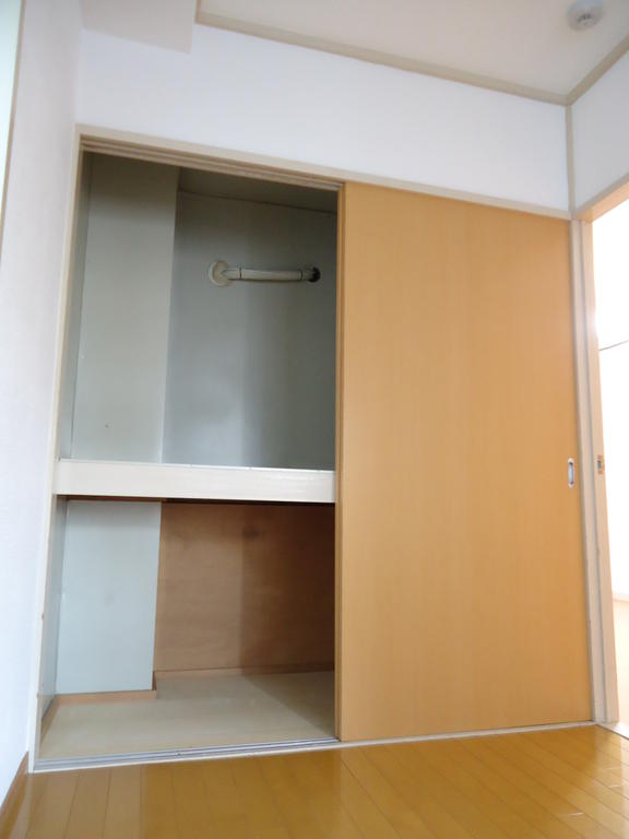 Receipt. Storage space, which broke up and down