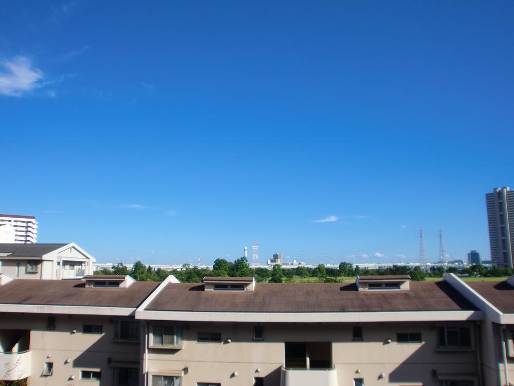 View photos from the dwelling unit. View from local (September 2013) Shooting