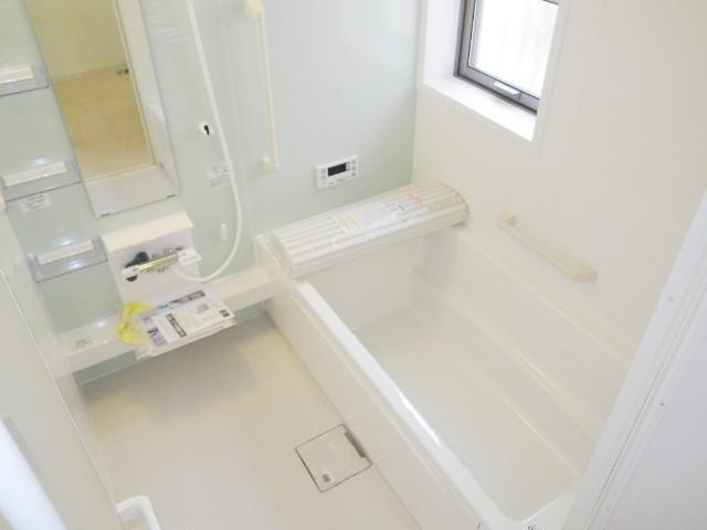 Bathroom. Equipped with a bathroom dryer, Loose it will be in the bathroom of the size