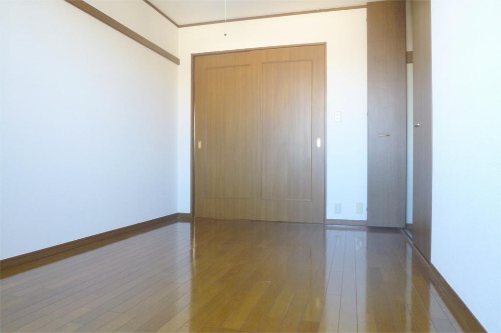 Living and room. Easy-to-use floor plan