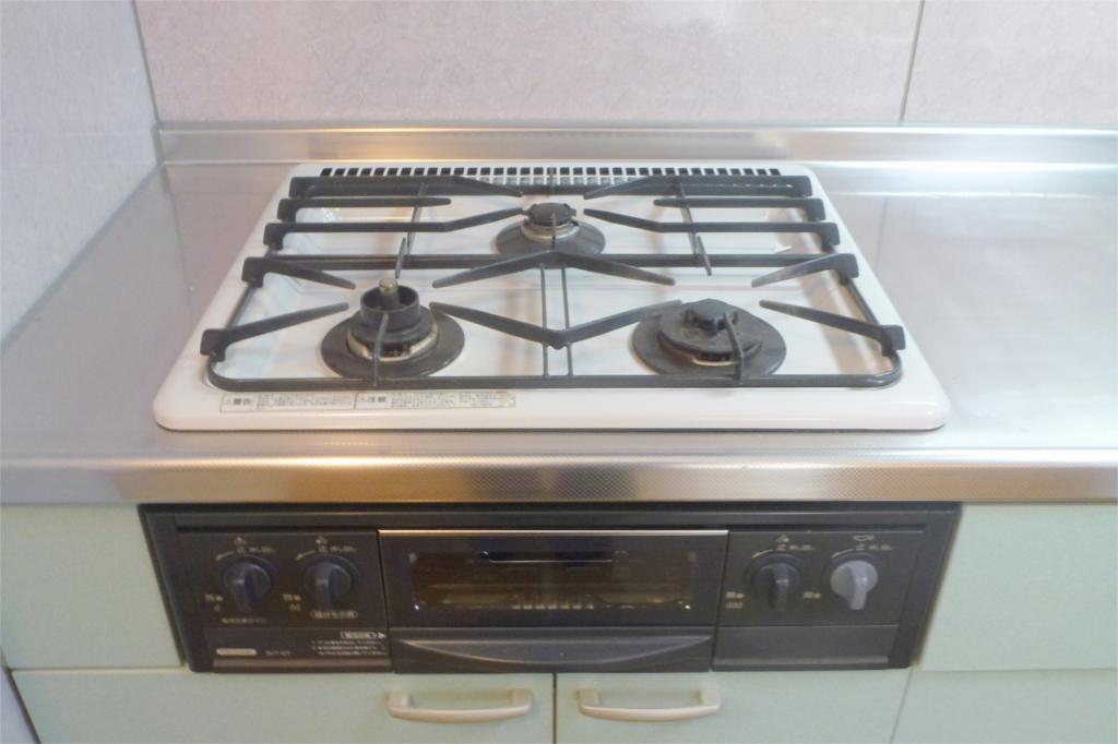 Kitchen. With a three-necked grill