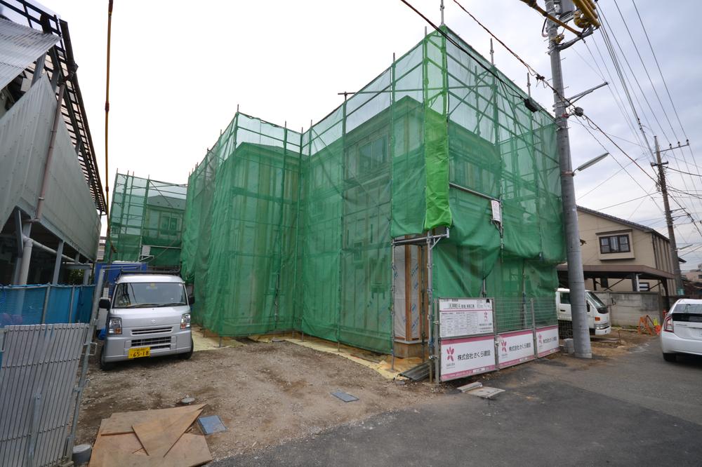 Local appearance photo. Local (11 May 2013) Shooting