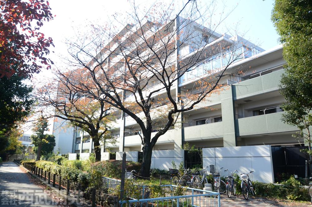 Local appearance photo. Reinforced concrete 8 stories