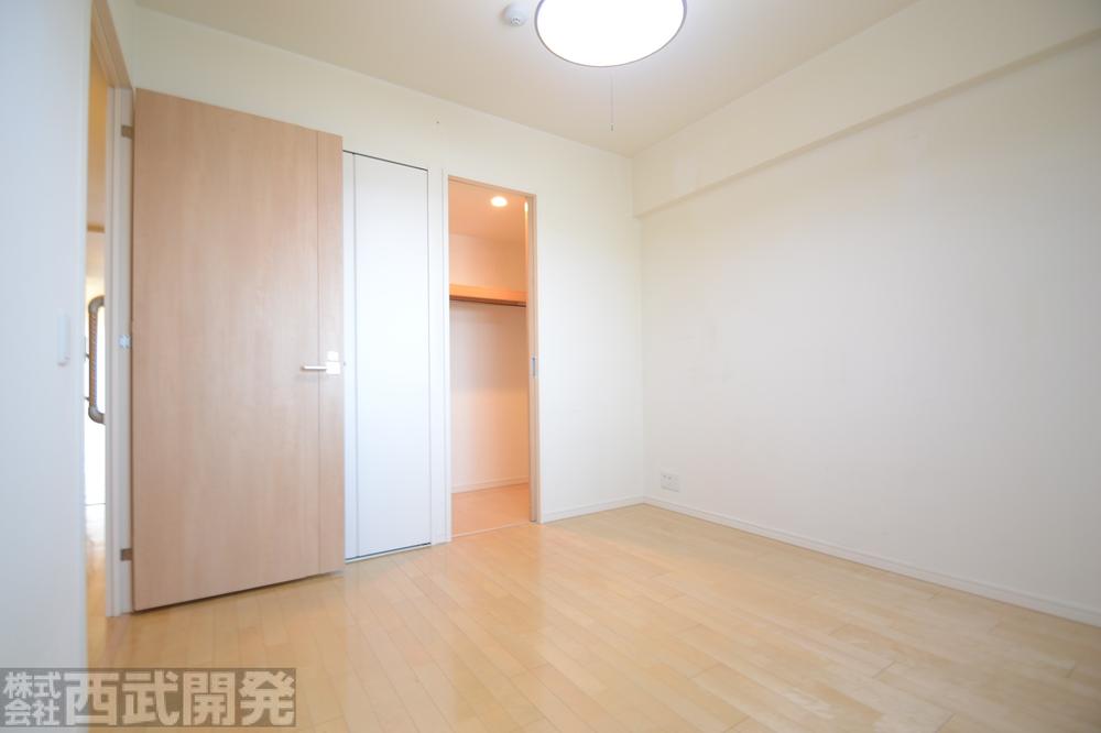 Non-living room. Western-style 6 Pledge