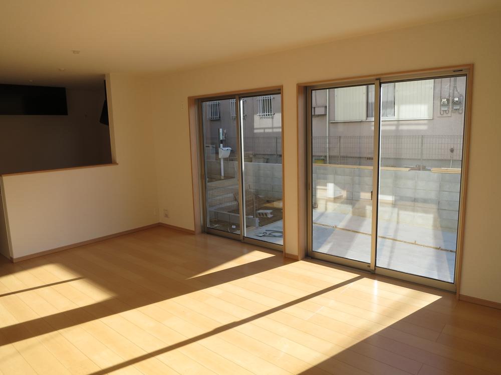 Living. Local (12 May 2013) Shooting