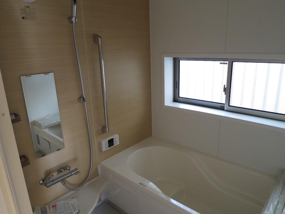 Bathroom. Local (12 May 2013) Shooting