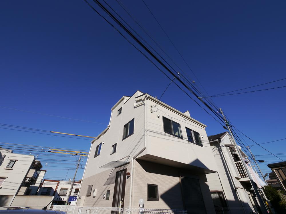 Local appearance photo