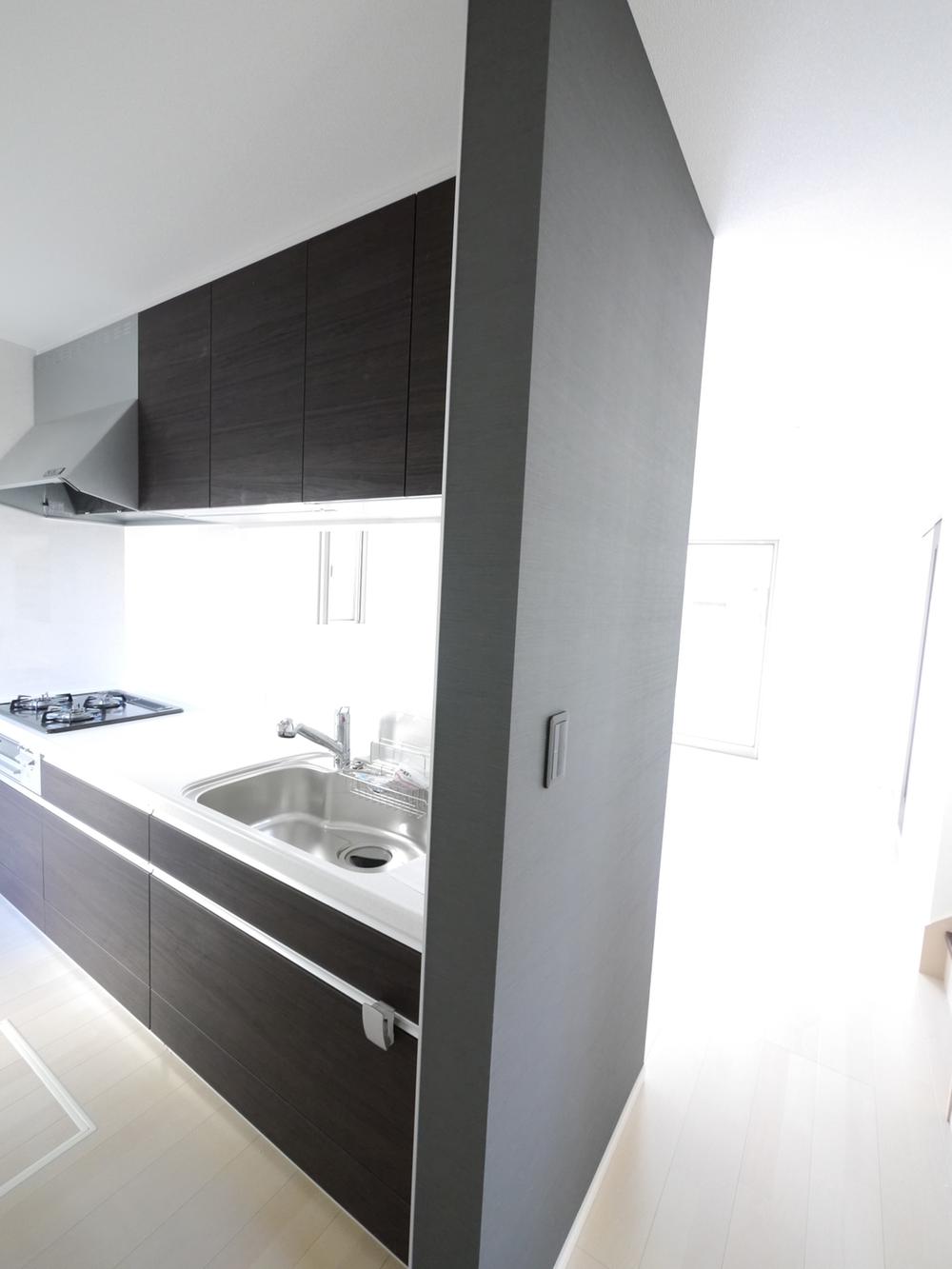 Kitchen. Indoor (11 May 2013) Shooting