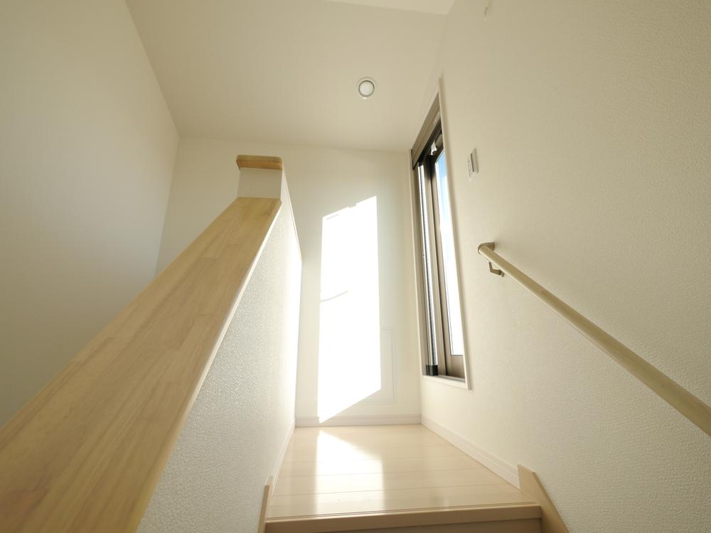 Other introspection. Approach to the roof balcony