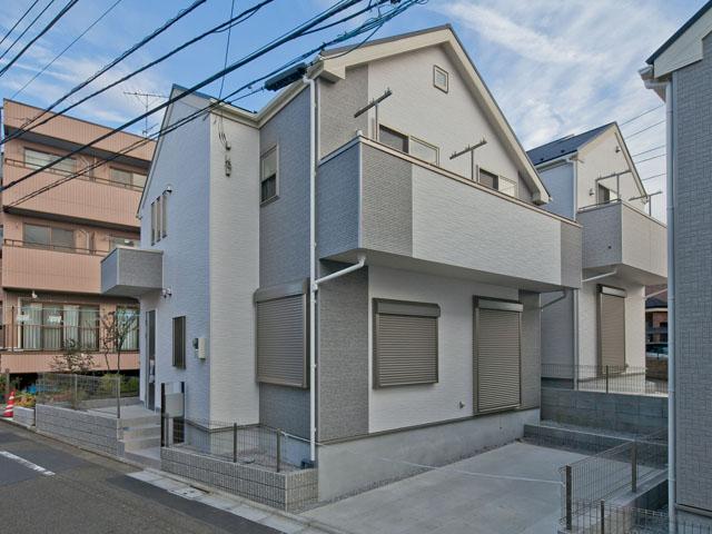 Local appearance photo. Local (12 May 2013) Shooting