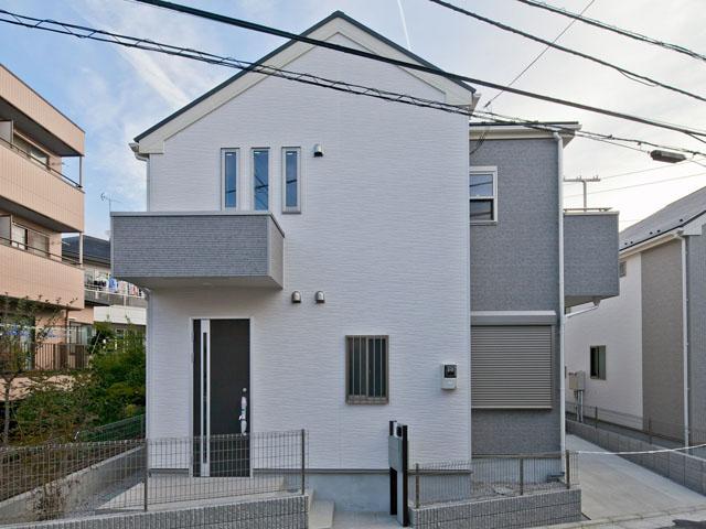 Local appearance photo. Local (12 May 2013) Shooting