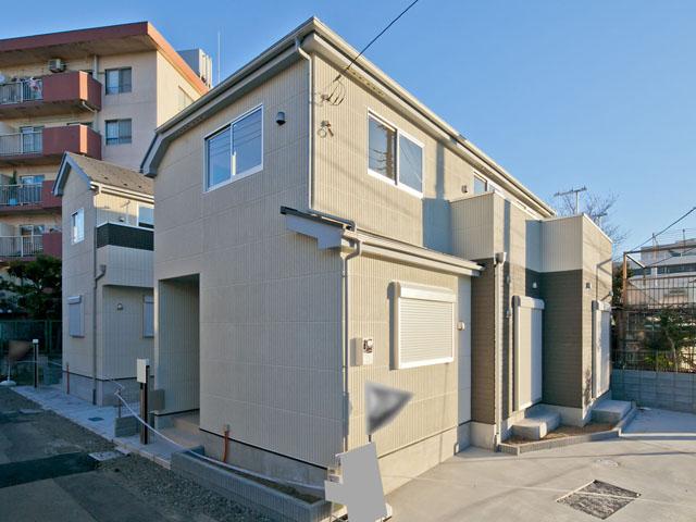 Local appearance photo. Local (12 May 2013) Shooting