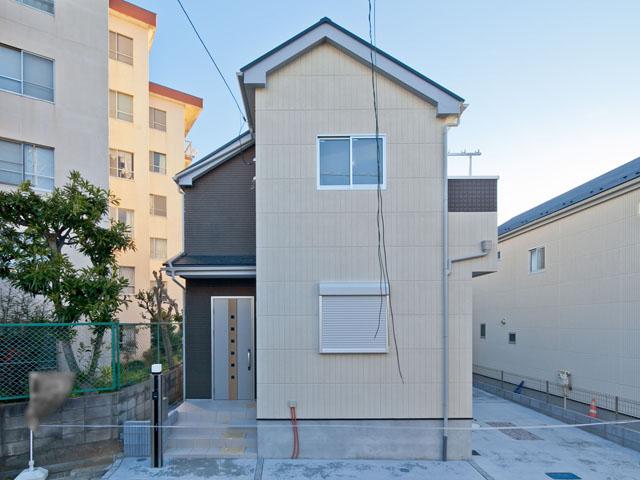 Local appearance photo. Local (12 May 2013) Shooting