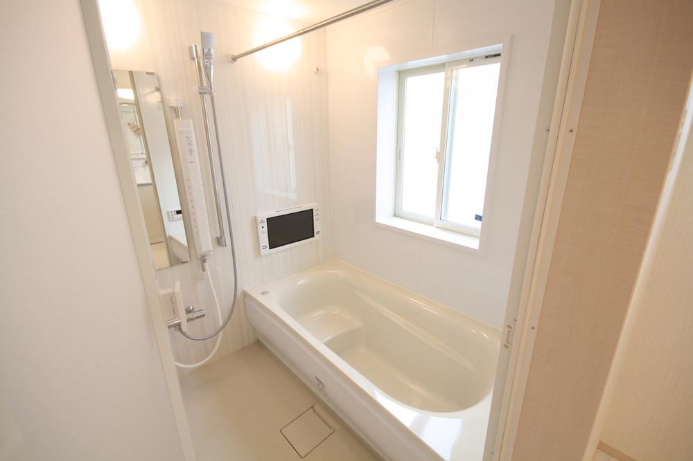 Bathroom. Indoor (11 May 2013) Shooting