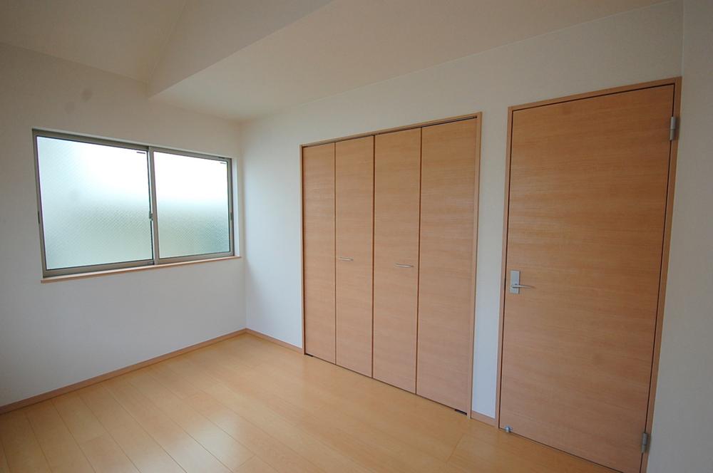 Non-living room. Indoor (September 2013) Shooting