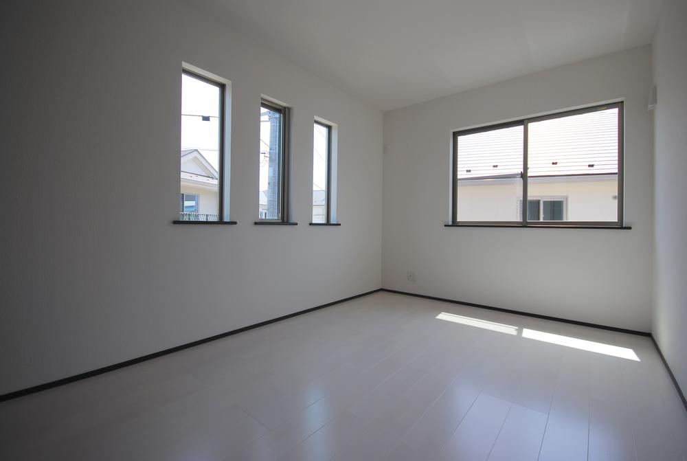 Same specifications photos (Other introspection). Same specifications