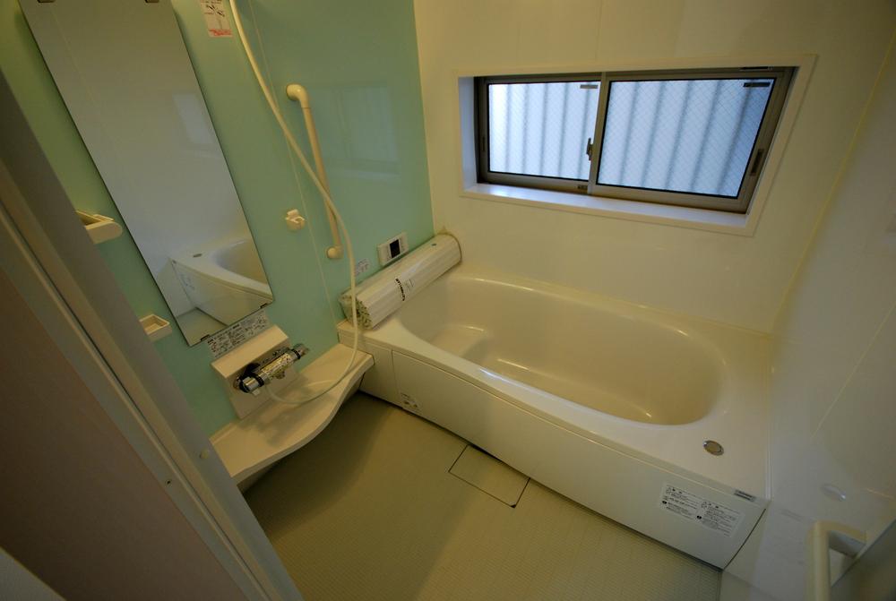 Same specifications photo (bathroom). Seller construction cases