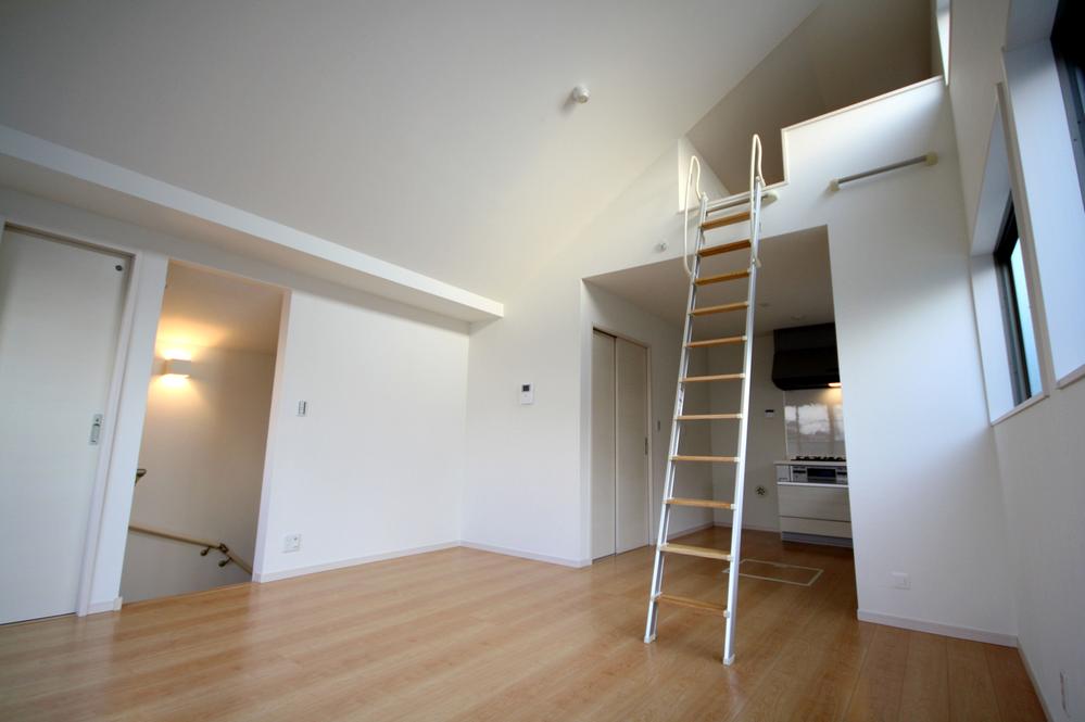 Living. Indoor (11 May 2013) Shooting