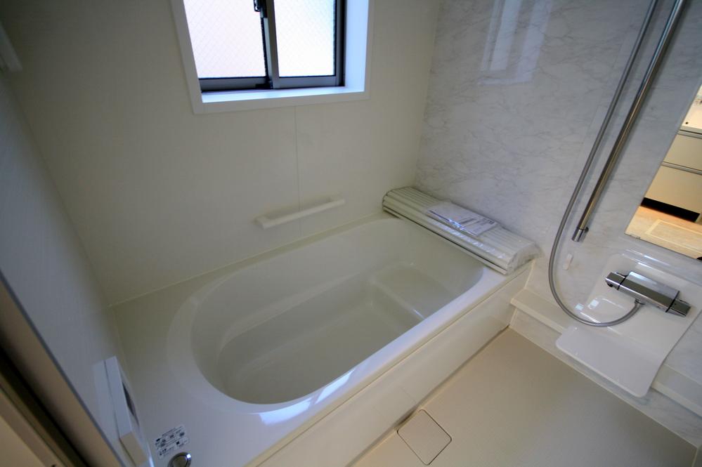 Bathroom. Indoor (11 May 2013) Shooting