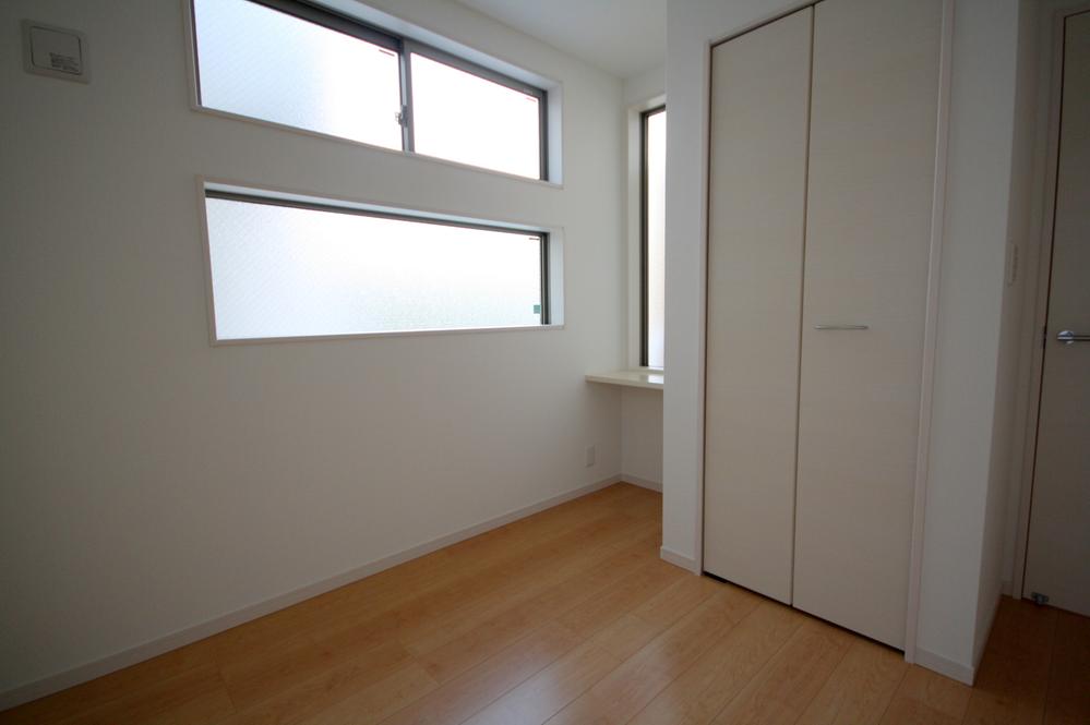 Non-living room. Indoor (11 May 2013) Shooting