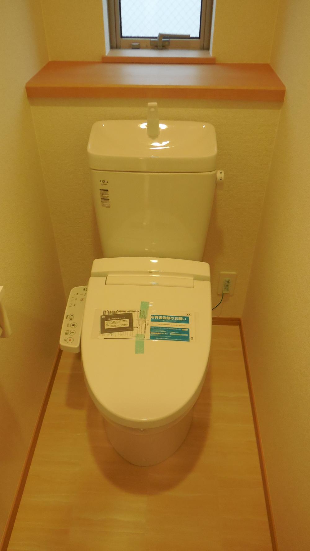 Toilet. Indoor (September 2013) Shooting