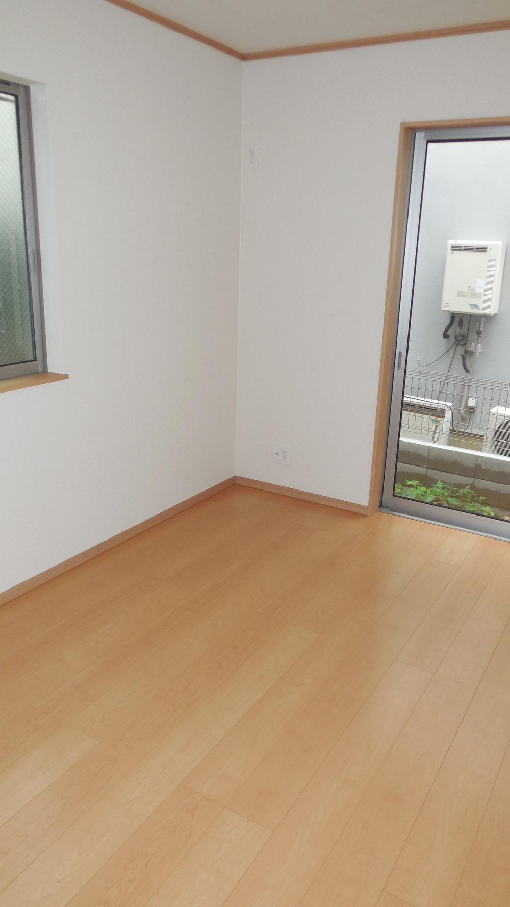 Non-living room. Indoor (September 2013) Shooting