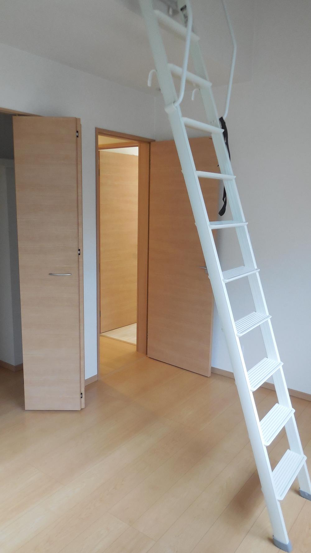 Non-living room. Indoor (September 2013) Shooting