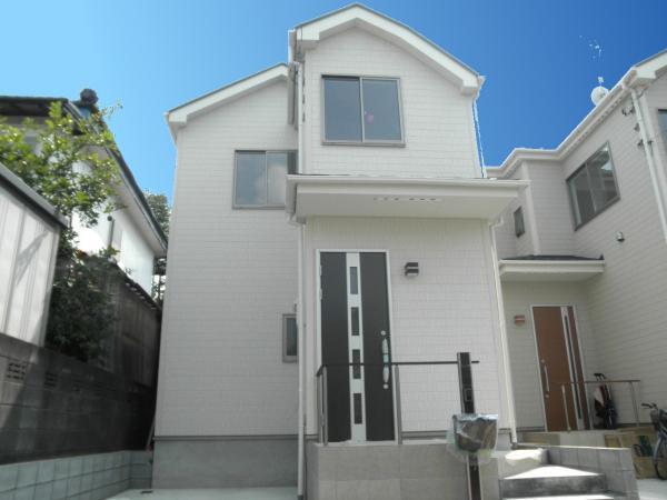 Local appearance photo. Appearance construction cases