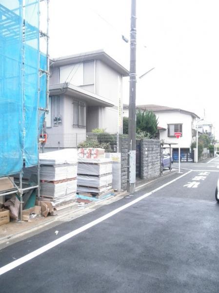 Local appearance photo. Frontal road