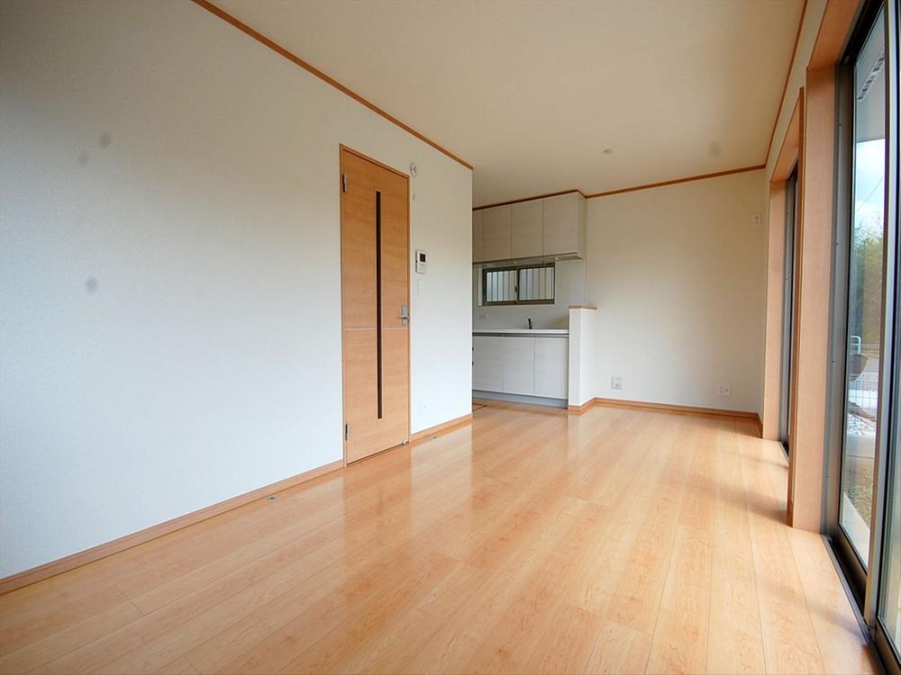 Same specifications photos (living). Example of construction