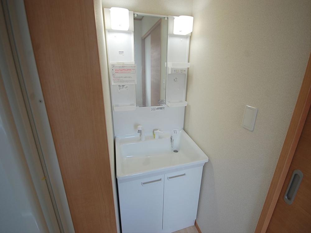 Same specifications photos (Other introspection). Example of construction Wash basin