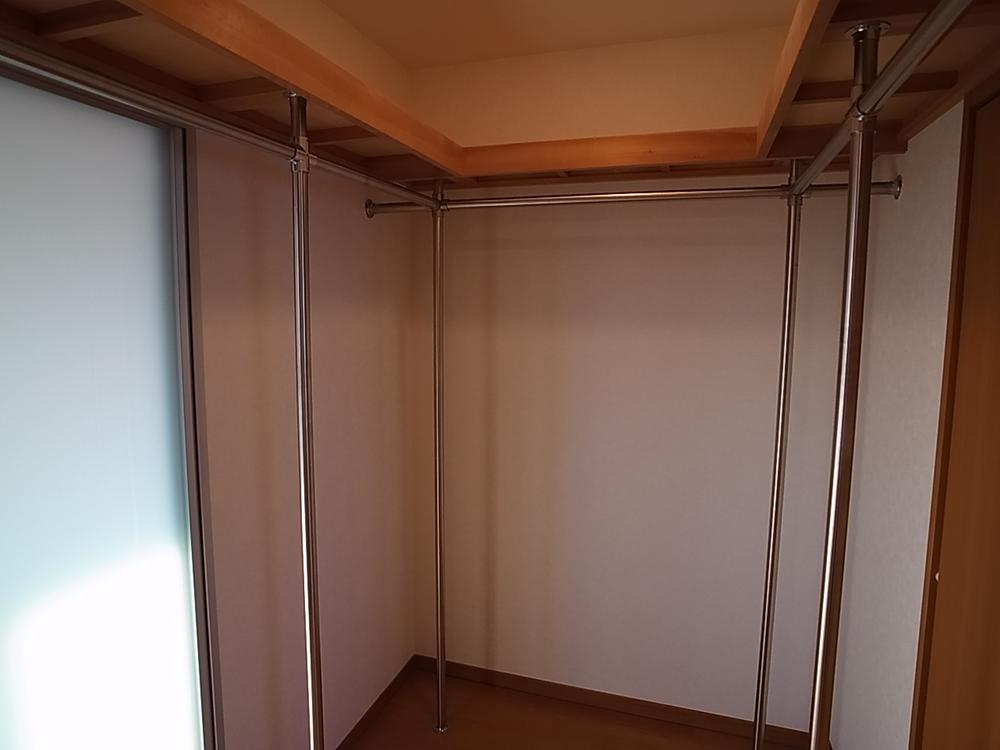 Receipt. Walk-through closet (August 2013) Shooting