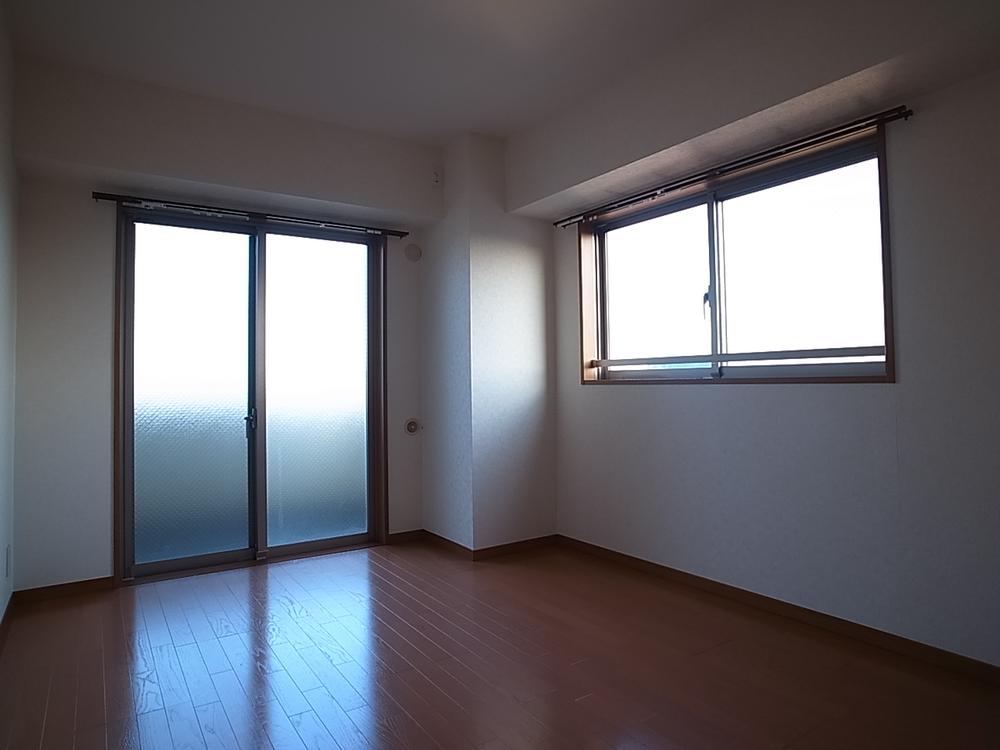 Non-living room. Room (August 2013) Shooting